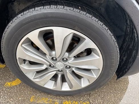 Used 2018 Buick Encore Preferred image 7