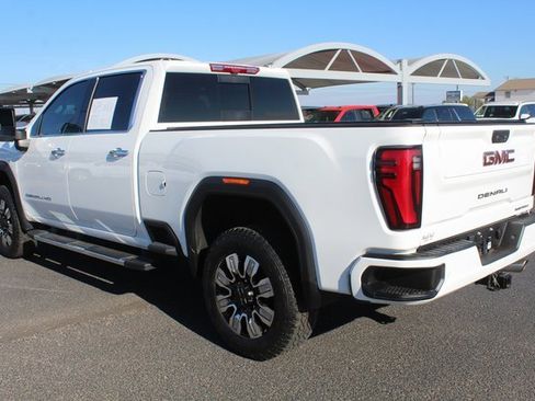 Used 2024 GMC Sierra 2500 Denali w/ Denali Reserve Package image 9