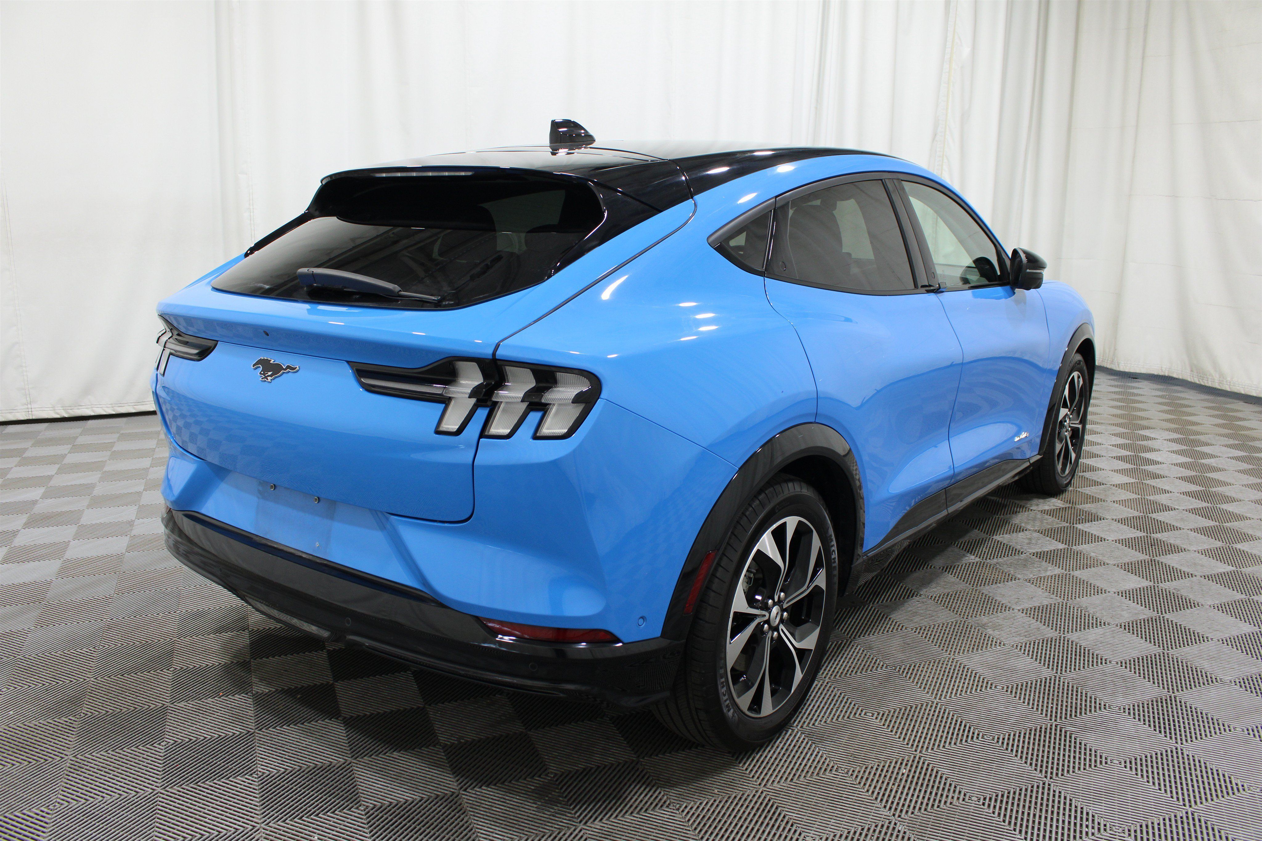 Used 2023 Ford Mustang Mach-E Premium AWD/4WD image 32