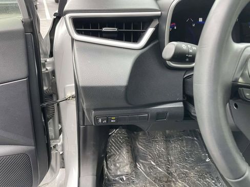 Used 2022 Toyota Corolla XLE image 38