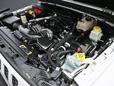 Used 2022 Jeep Gladiator Sport AWD/4WD image 41