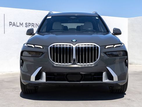 Used 2024 BMW X7 xDrive40i w/ Parking Assistance Package AWD/4WD image 4
