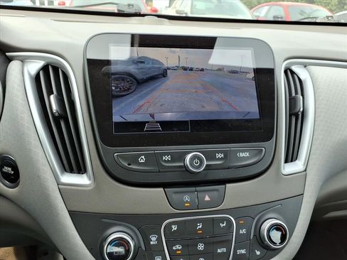 Used 2025 Chevrolet Malibu LT image 15