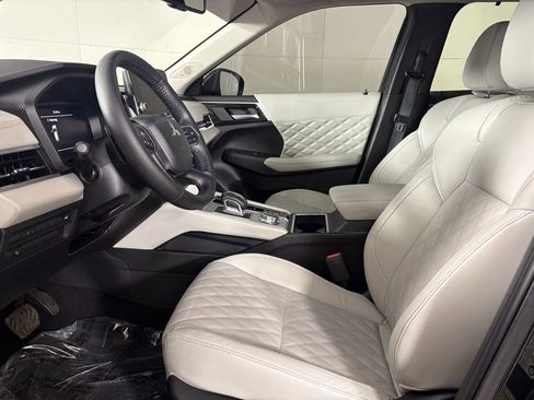 Used 2024 Mitsubishi Outlander SEL Black Edition image 20