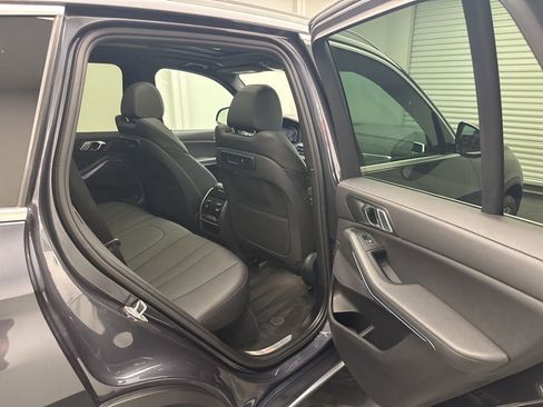 Used 2019 BMW X5 xDrive40i w/ Convenience Package image 7
