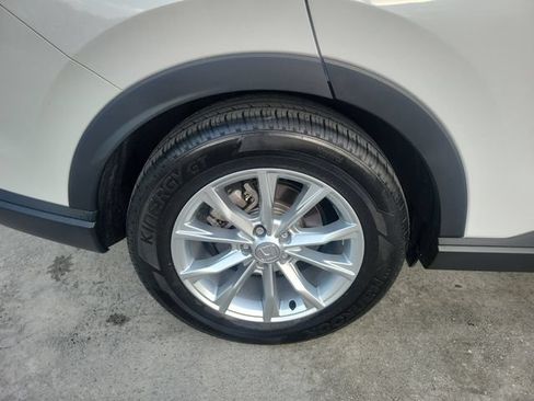Used 2025 Honda CR-V EX image 5