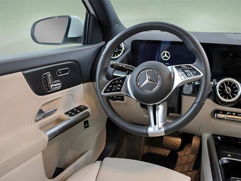 Used 2026 Mercedes-Benz GLA 250 image 14