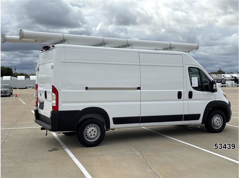 Used 2024 RAM ProMaster 2500 w/ Safety Group FWD image 2