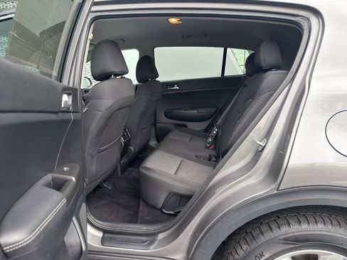 Used 2017 Kia Sportage LX image 13