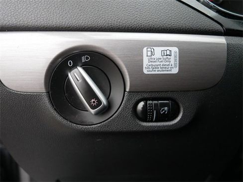 Used 2015 Volkswagen Jetta TDI SE image 24