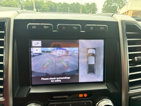 Used 2019 Ford F250 Platinum w/ Platinum Ultimate Package AWD/4WD image 28