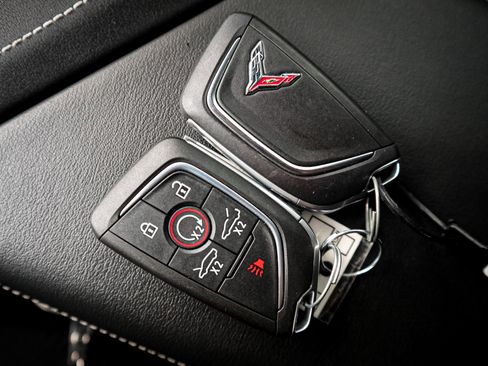 Used 2020 Chevrolet Corvette Stingray Preferred Cpe w/ 2LT Preferred Equipment Group image 35