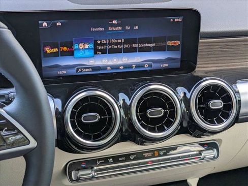 Used 2026 Mercedes-Benz GLB 250 image 14