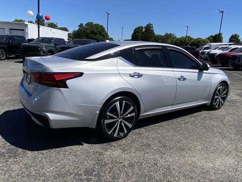 Used 2021 Nissan Altima 2.5 Platinum AWD/4WD image 6