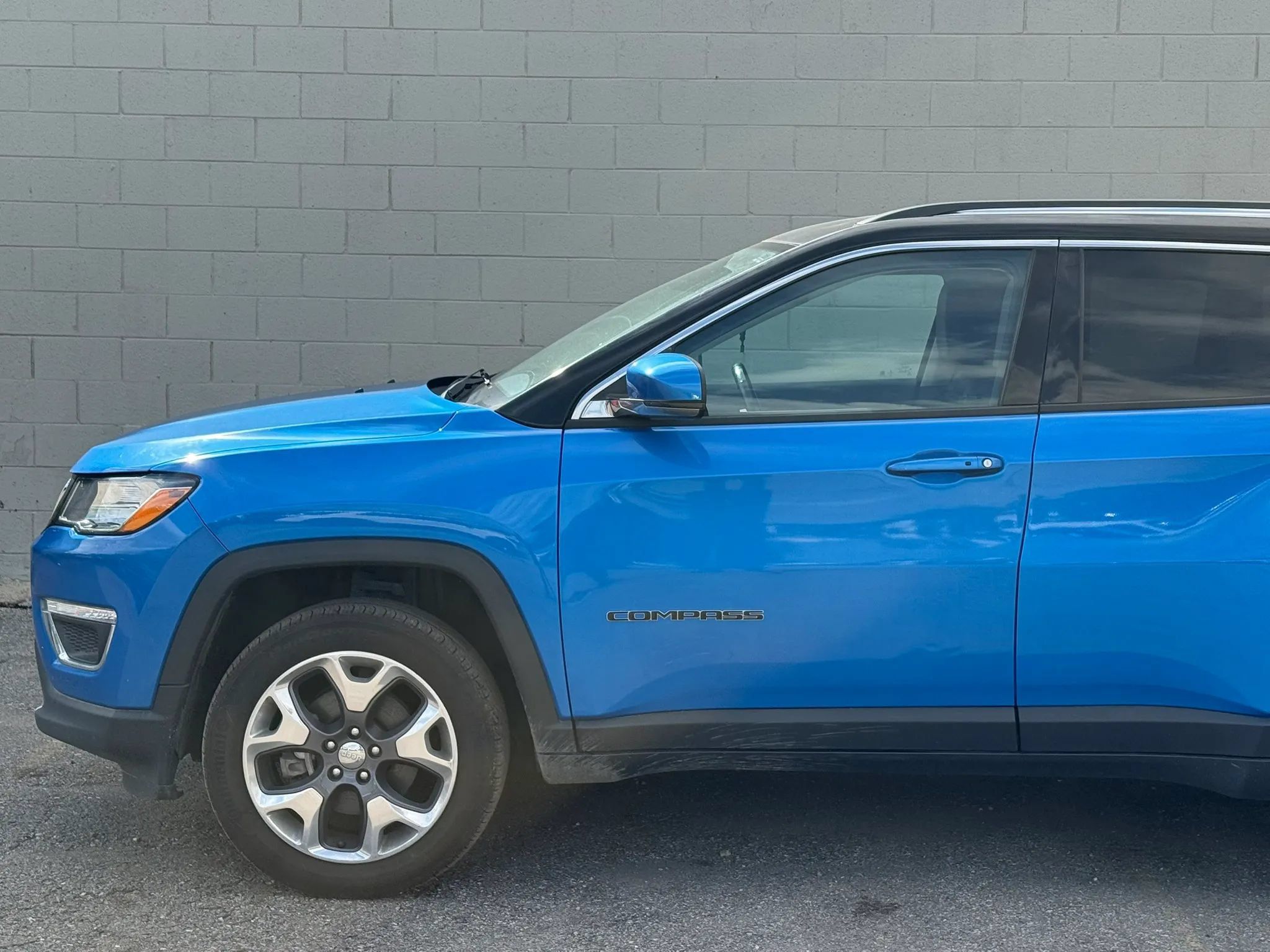 Used 2021 Jeep Compass Limited AWD/4WD image 3