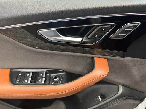Used 2019 Audi Q7 3.0T Prestige w/ Prestige Package image 8