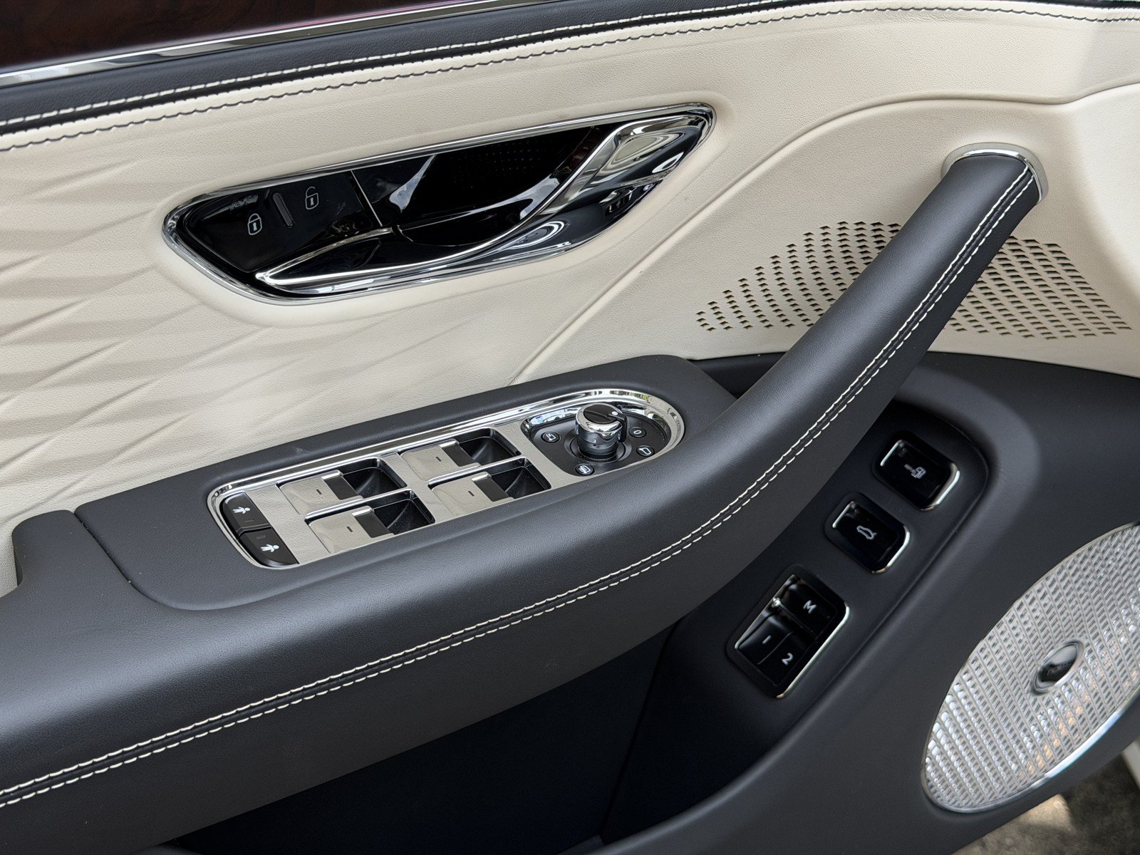 Used 2026 Bentley Flying Spur V8 AWD/4WD image 15