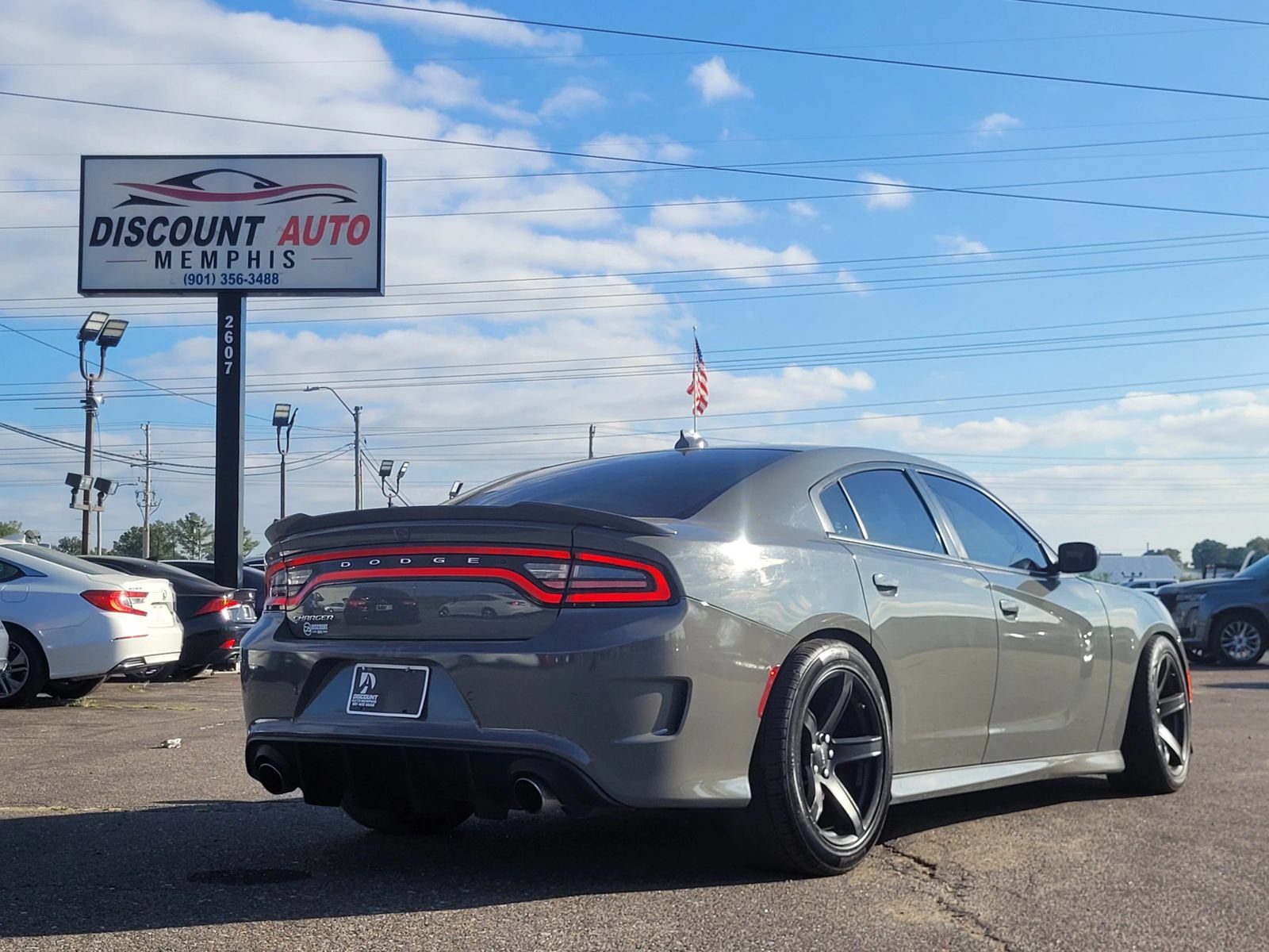 Used 2018 Dodge Charger SRT Hellcat RWD image 9