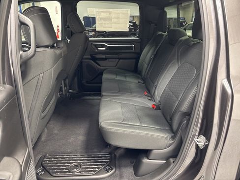New 2026 RAM 1500 4x4 Crew Cab image 31