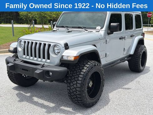 Certified 2023 Jeep Wrangler Unlimited Sahara AWD/4WD image 3