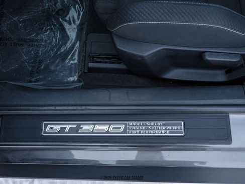 Used 2015 Ford Mustang Shelby GT350 image 32