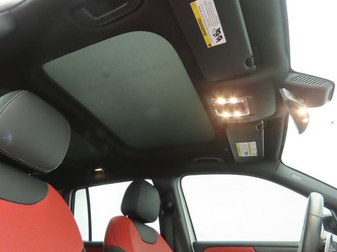 Certified 2022 Mercedes-Benz GLB 250 image 18