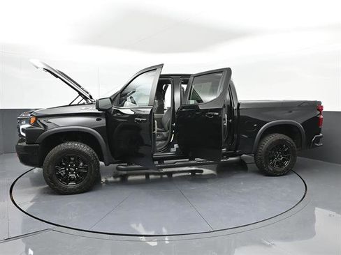 Used 2024 Chevrolet Silverado 1500 ZR2 w/ Technology Package AWD/4WD image 50