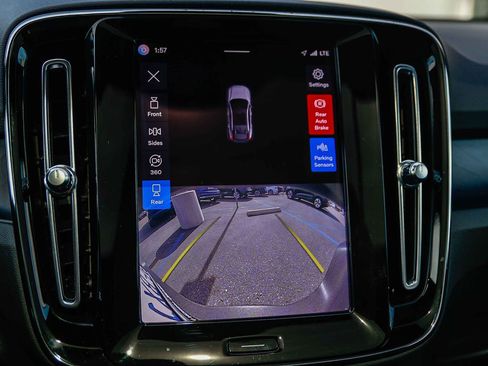 Used 2023 Volvo C40 P8 Recharge Ultimate w/ Protection Package Premier image 28