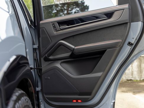 New 2026 Porsche Cayenne GTS image 45