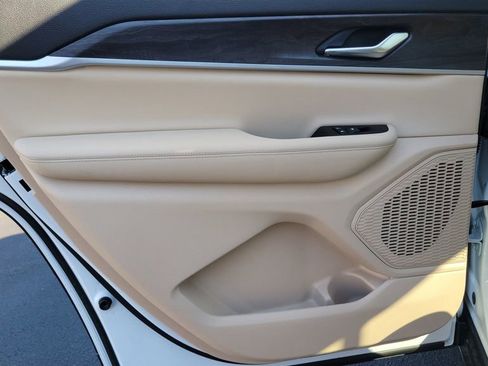 New 2025 Jeep Grand Cherokee L Limited w/ Black Appearance Package image 15