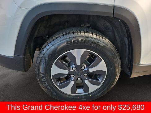 Used 2024 Jeep Grand Cherokee Limited 4xe AWD/4WD image 43