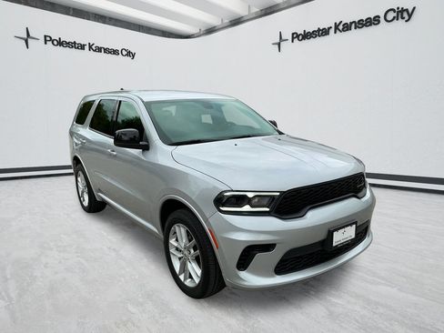 Used 2025 Dodge Durango GT AWD/4WD image 2