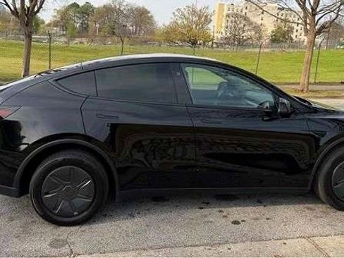 Used 2026 Tesla Model Y 2WD image 2
