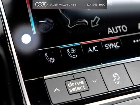 Used 2023 Audi Q8 Premium Plus AWD/4WD image 35