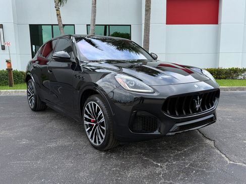 Used 2025 Maserati Grecale Modena AWD/4WD image 7