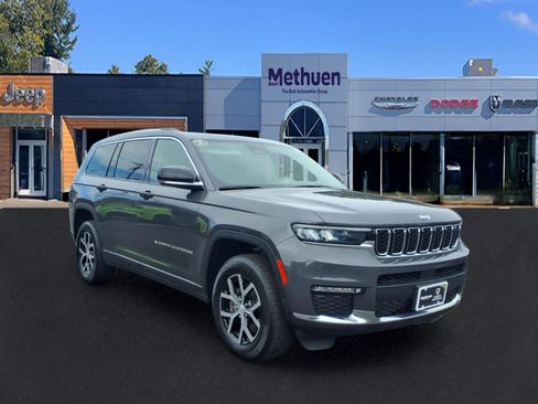 Used 2023 Jeep Grand Cherokee L Limited AWD/4WD image 1