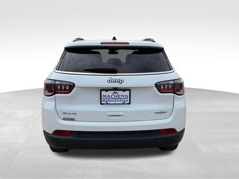 Used 2024 Jeep Compass Latitude AWD/4WD image 7