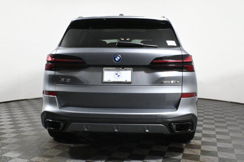 Used 2026 BMW X5 xDrive50e w/ M Sport Package AWD/4WD image 6