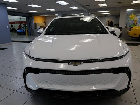 New 2026 Chevrolet Equinox EV LT image 14