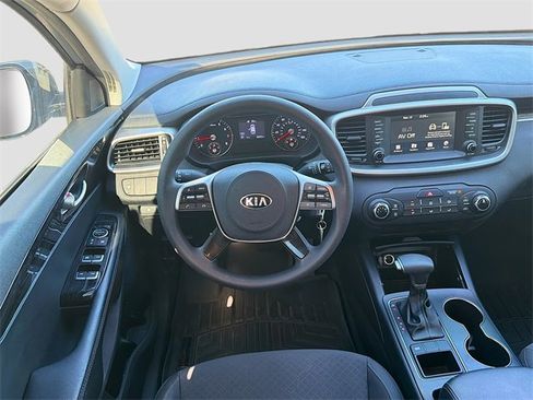 Used 2020 Kia Sorento L image 17