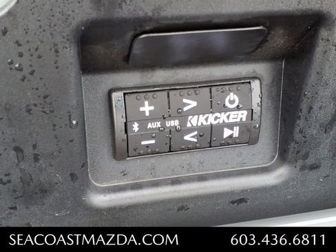 Used 2024 GMC Sierra 1500 AT4X image 9