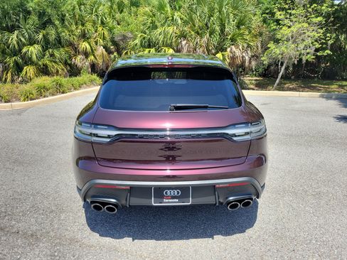 Certified 2023 Porsche Macan AWD/4WD image 5