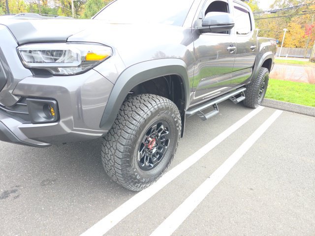 Used 2016 Toyota Tacoma TRD Off-Road w/ Towing Package AWD/4WD image 18