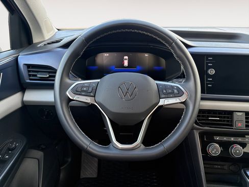 Certified 2023 Volkswagen Taos SE FWD image 13