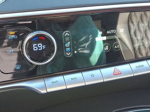 Certified 2025 Genesis GV70 3.5T Sport w/ Sport Advanced Package image 19