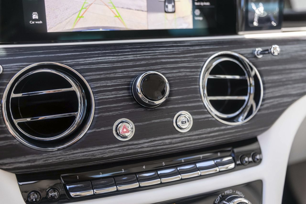 Certified 2025 Rolls-Royce Ghost AWD/4WD image 35