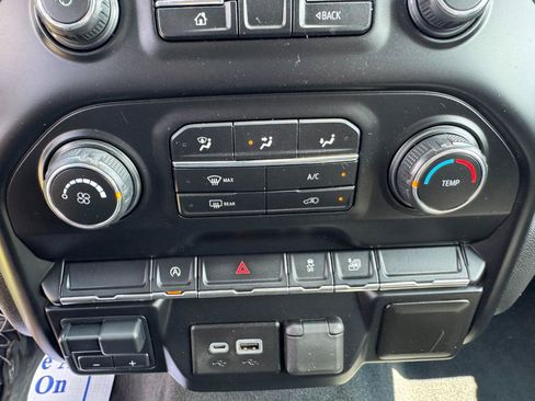 Used 2020 Chevrolet Silverado 1500 LT w/ Remote Start Package AWD/4WD image 31