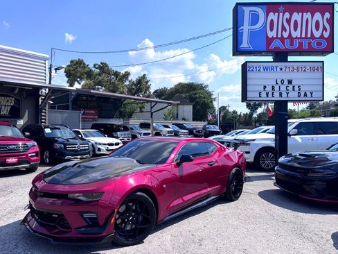 Used 2018 Chevrolet Camaro SS image 1