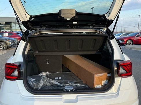 New 2026 Hyundai Venue SEL image 14