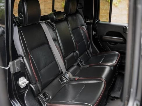 Used 2020 Jeep Gladiator Rubicon image 24